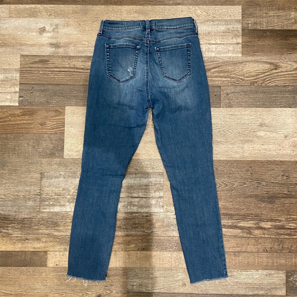 PacSun High-Rise Distressed Jegging - Picture 6 of 6